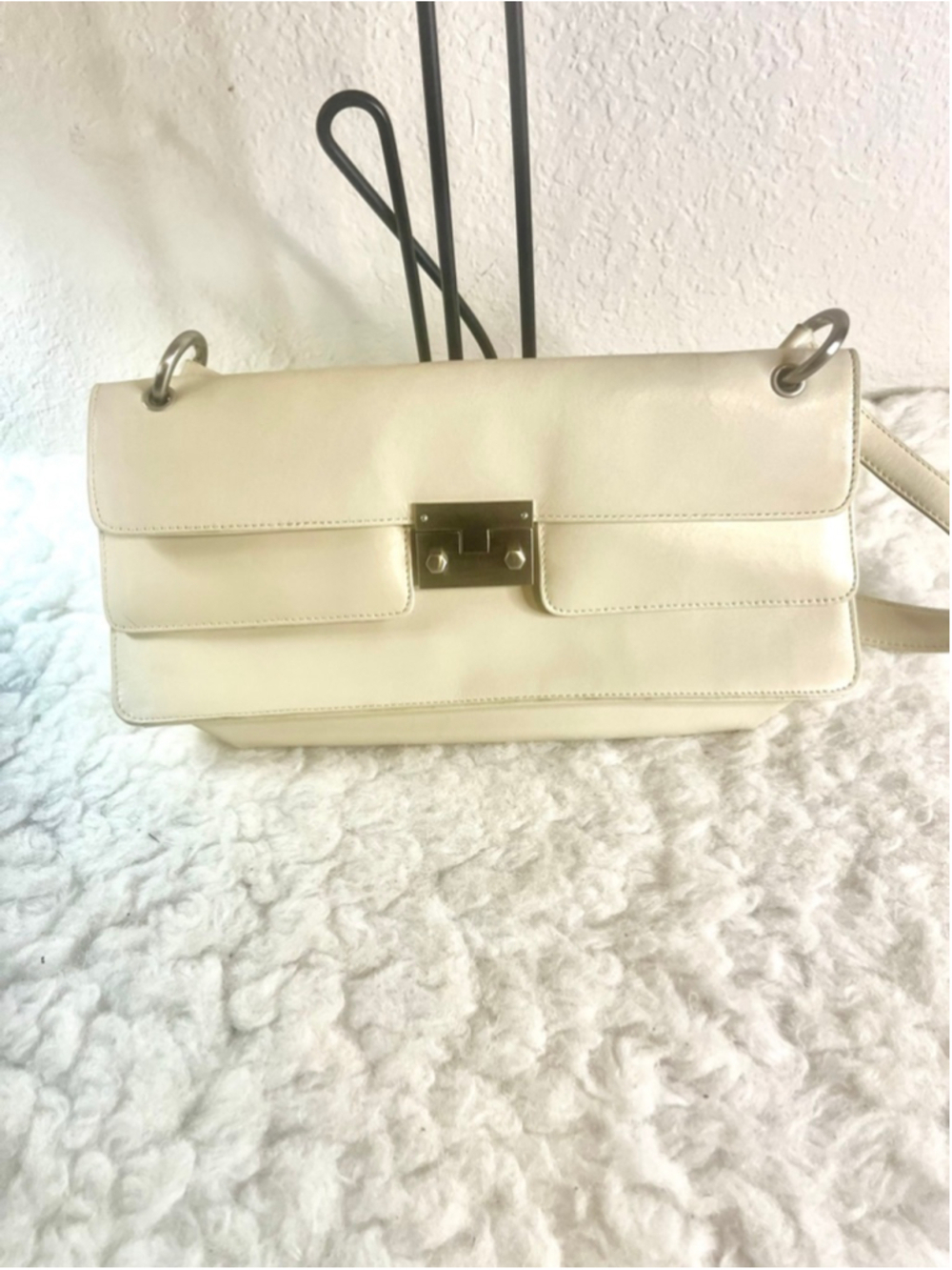 Hobo International Vintage Leather Shoulder Bag Handbag Purse Cream color